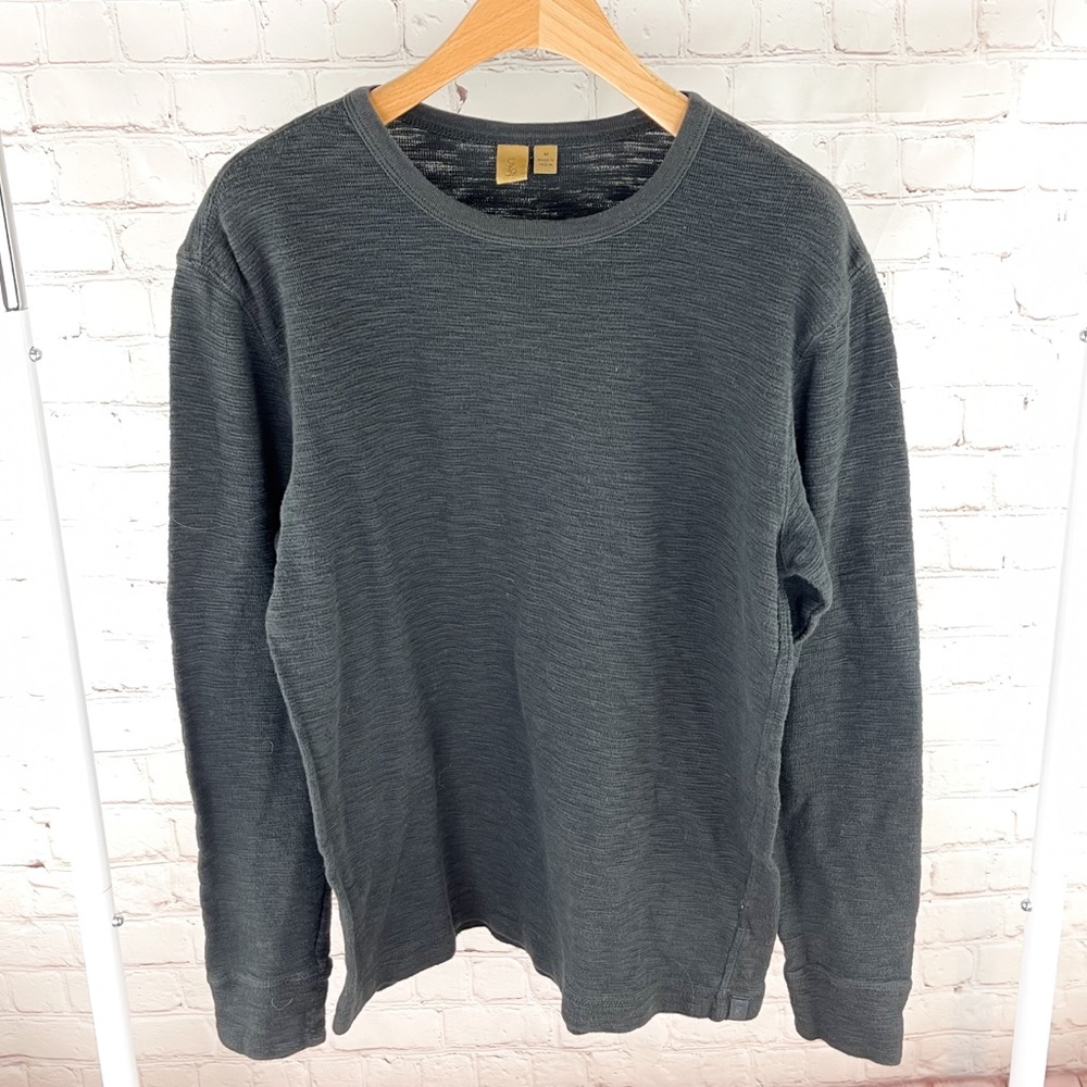 Calvin Klein L/S - Picture 2 of 4